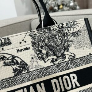 Replica Dior Tote Book Constilation - ultra-realistic fake designer tote