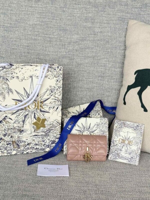 Replica Dior Glycine Wallet - authentic-look luxury purse replica