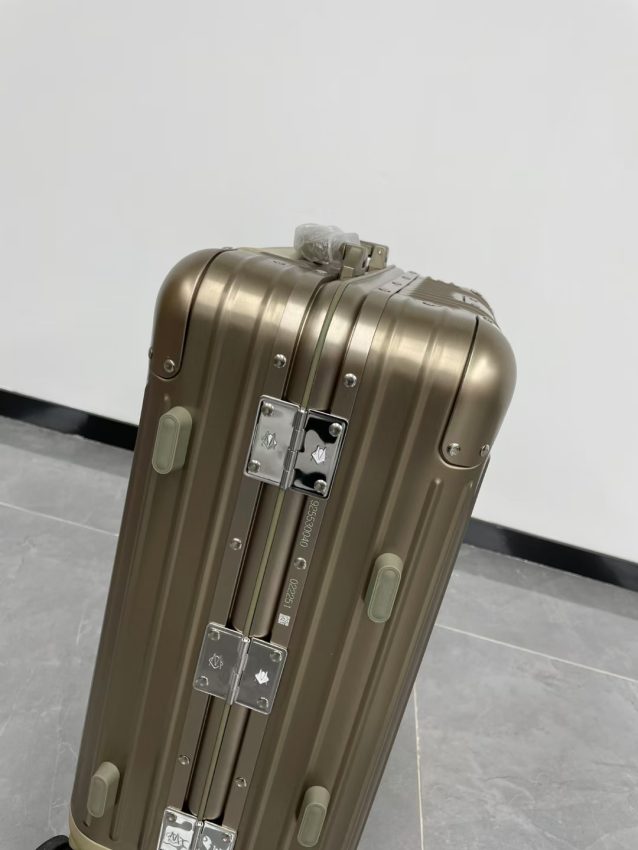 Replica Rimowa Original Suitcase Beige - top-tier luxury replica shoulder bag