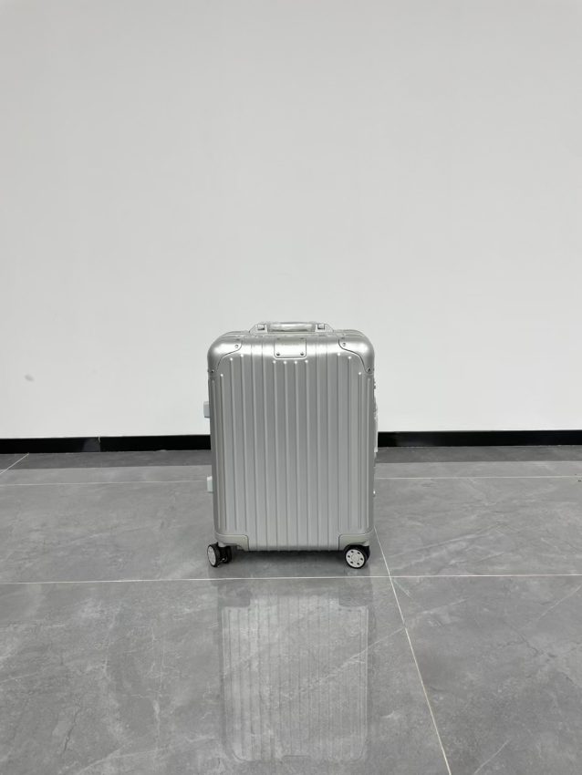 Replica Rimowa Original Suitcase Silver - high-accuracy replica luxury purse