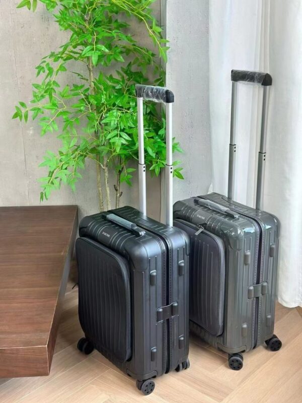Replica Rimowa Business Suitcase - realistic designer-inspired fake bag