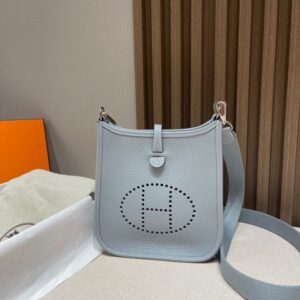 Replica Hermes Evelyne II TPM Linen BLue - realistic designer-inspired fake bag