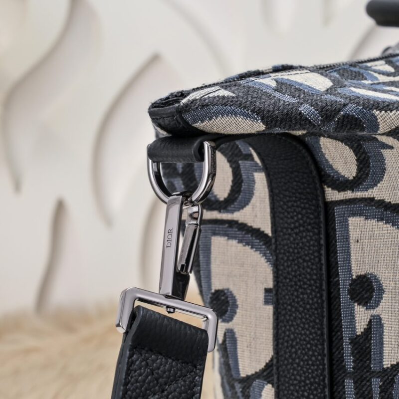 Replica Dior Weekender 40 - near-authentic luxury replica handbag