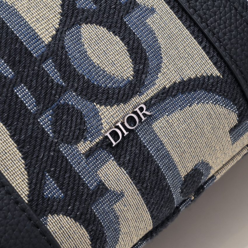 Replica Dior Weekender 25 - near-authentic luxury replica handbag