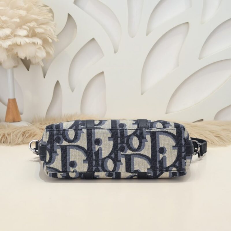 Replica Dior Weekender 25 - best-selling designer handbag dupe