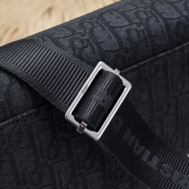 Replica Dior Saddle Messenger Black Classic - near-authentic luxury replica handbag