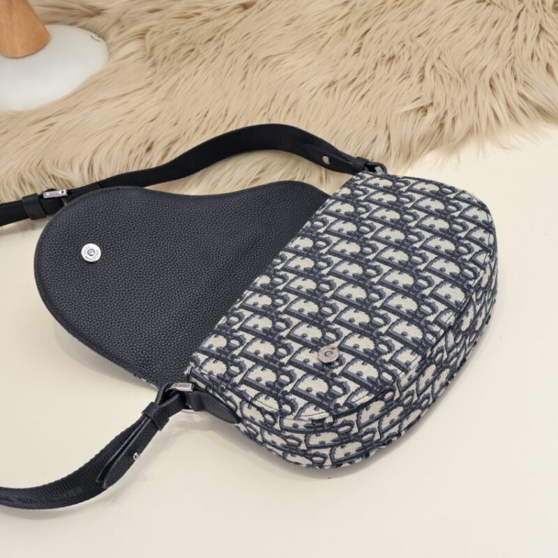 Replica Dior Saddle Messenger White Classic - top-tier luxury replica shoulder bag