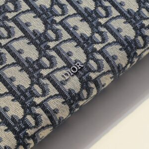 Replica Dior Clutch - realistic designer-inspired fake bag