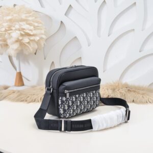 Replica Dior Rider Zipped Messenger Bag - realistic designer-inspired fake bag