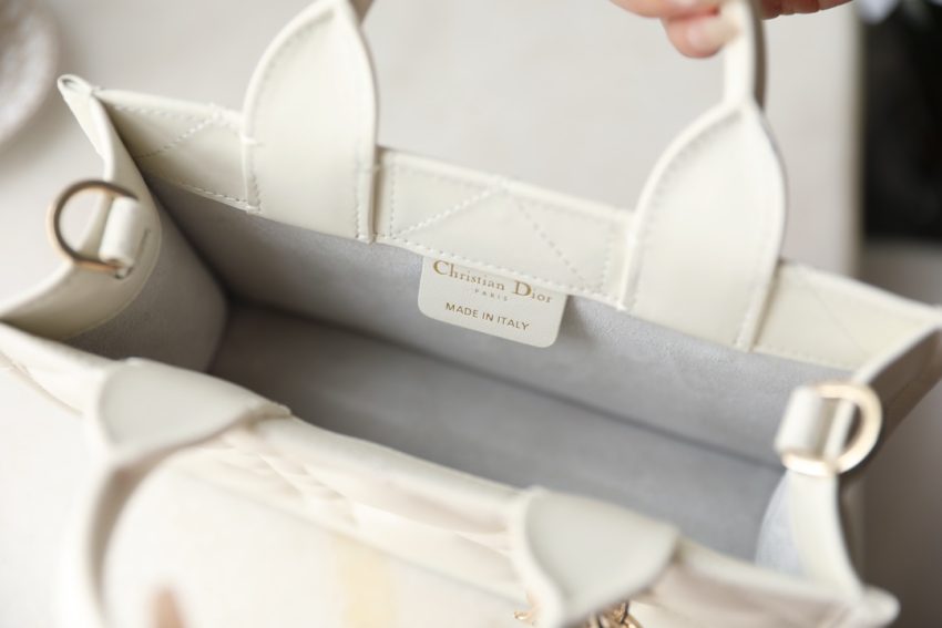 Replica Dior Tote Book Mini White - top-tier luxury replica shoulder bag