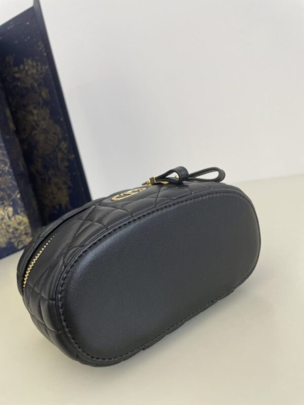 Replica Dior 30 Montaigne Vanity Black - top-tier luxury replica shoulder bag