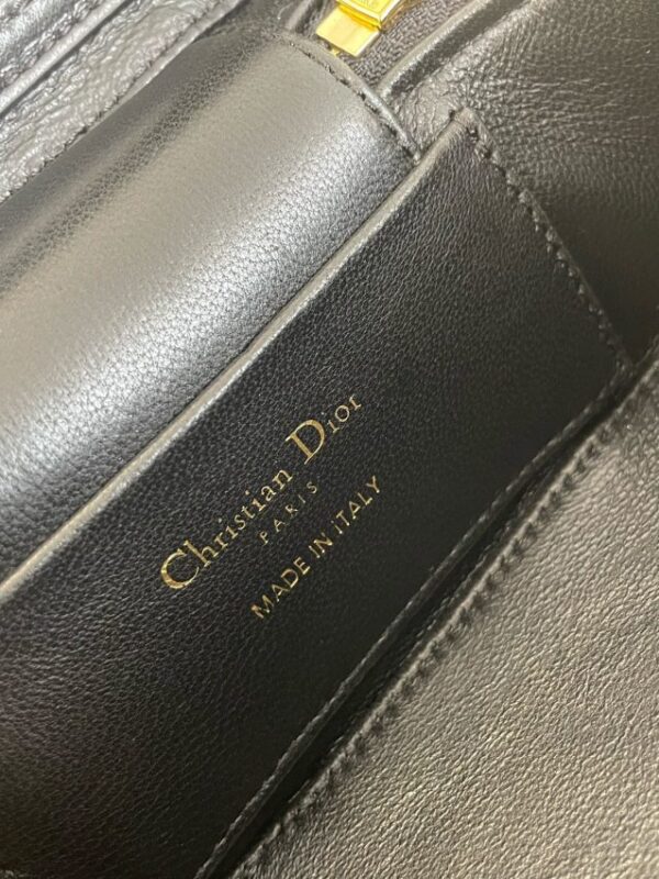 Replica Dior 30 Montaigne Vanity Black - high-accuracy replica luxury purse