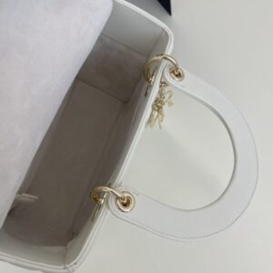 Replica Lady Dior Large White - authentic-look luxury purse replica