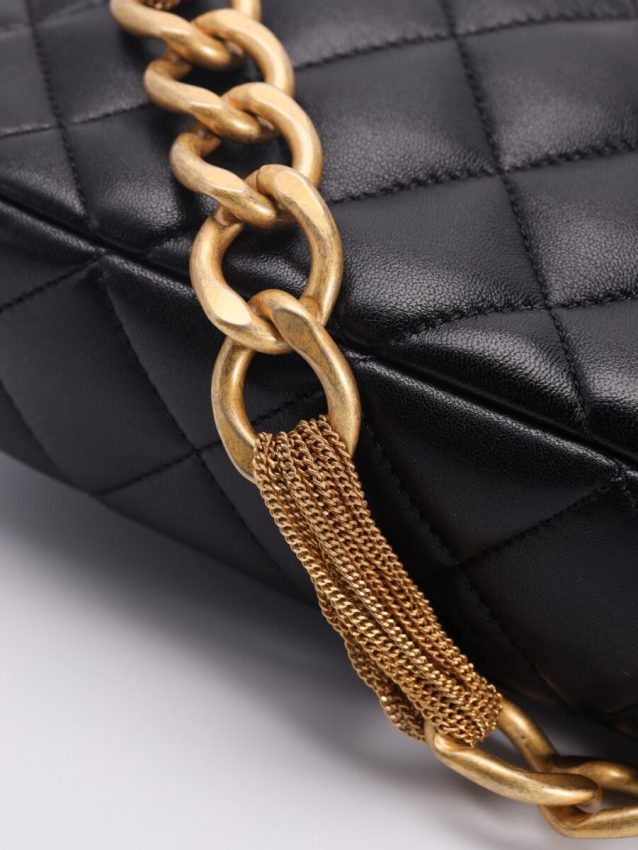 Replica CHANEL Chain Hobo Black - premium-grade designer purse dupe