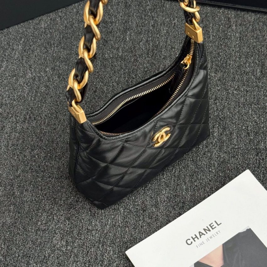 Replica CHANEL 24a Hobo Small - top-tier luxury replica shoulder bag