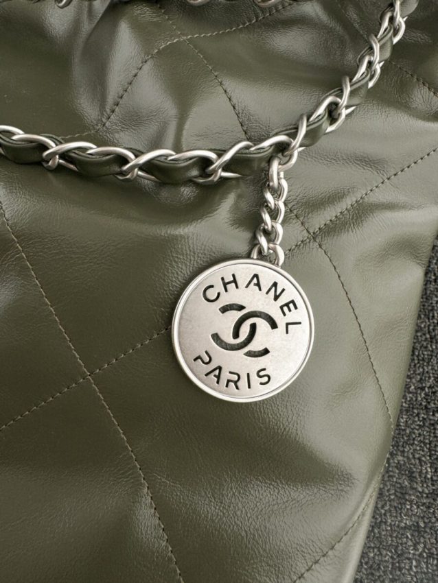 Replica CHANEL 22 Medium Handbag Pink Greed - premium 1:1 fake handbag model