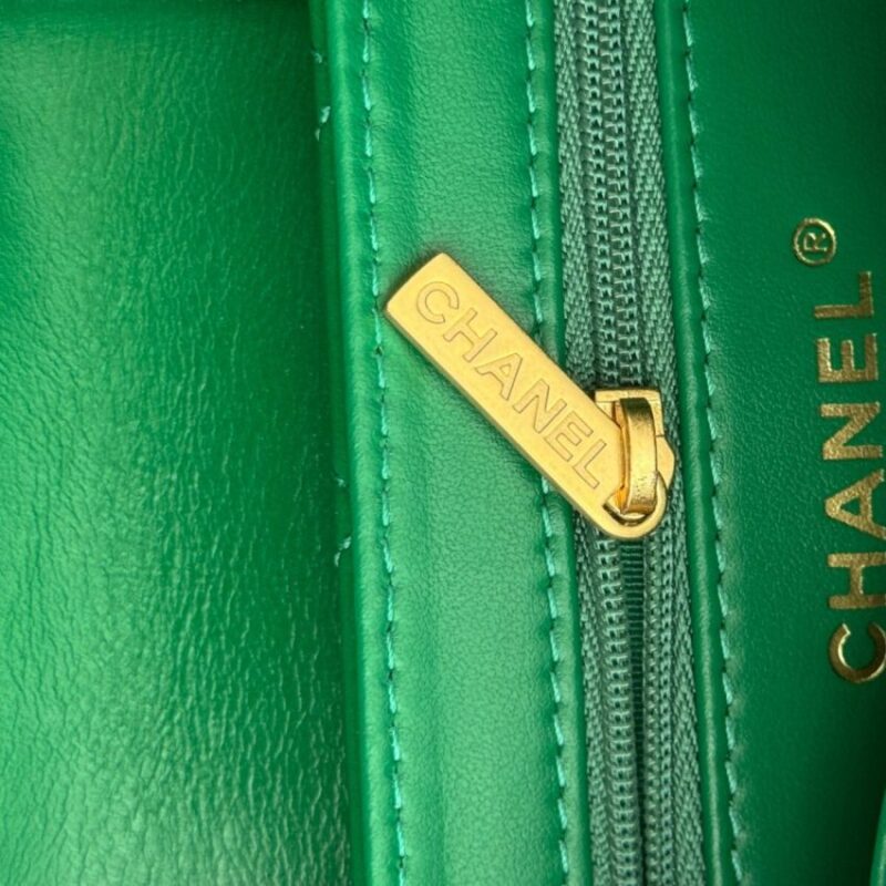 Replica CHANEL 23k Kelly Green - premium-grade designer purse dupe