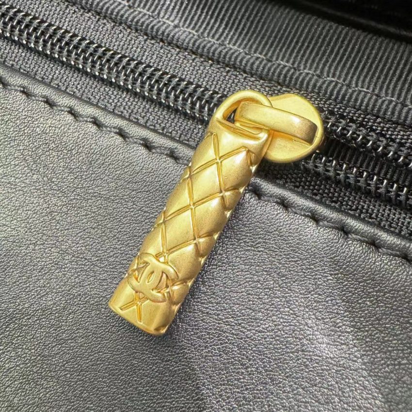 Replica CHANEL 23A Hobo Bag - high-accuracy replica luxury purse