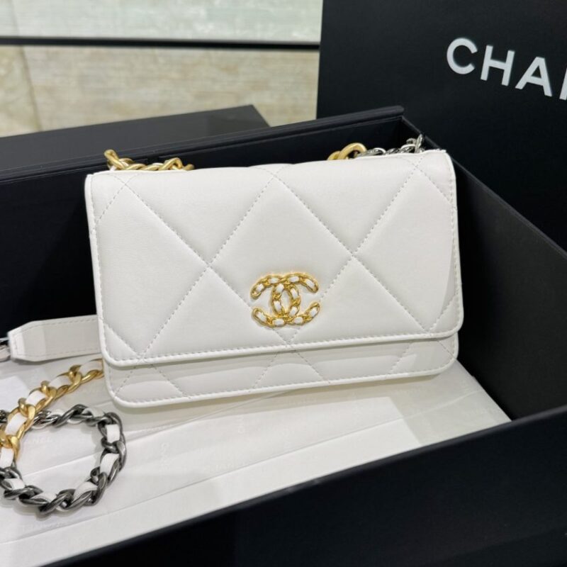 Replica CHANEL 19 Wallet on Chain White - high-quality designer bag clone