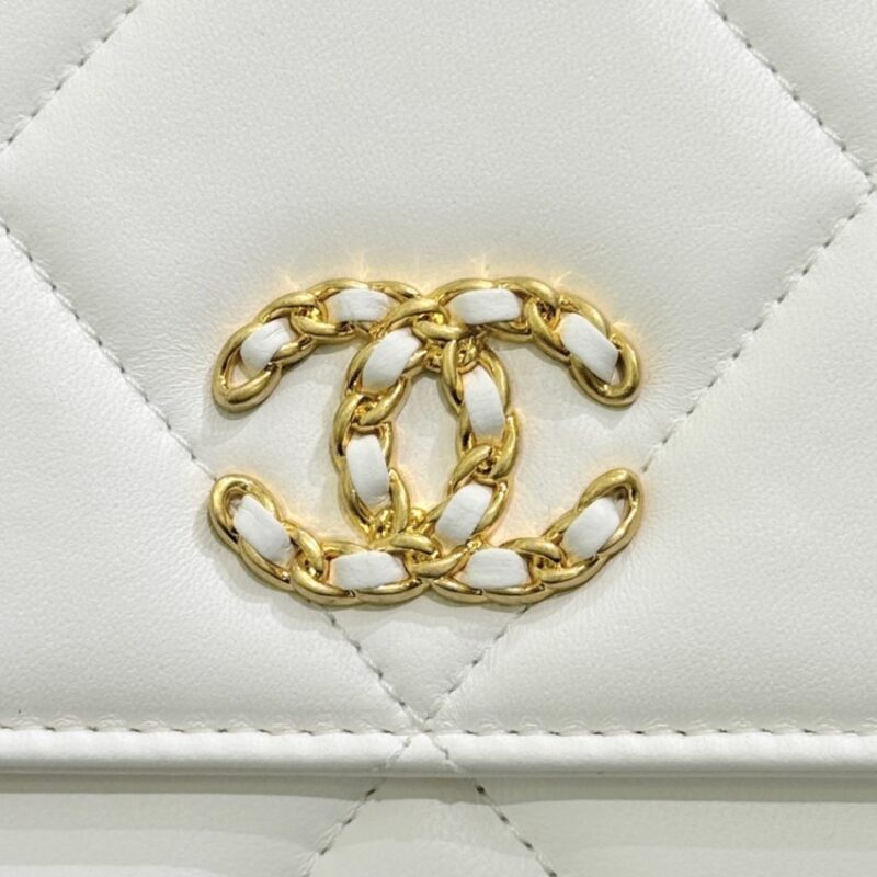 Replica CHANEL 19 Wallet on Chain White - 1:1 designer replica handbag