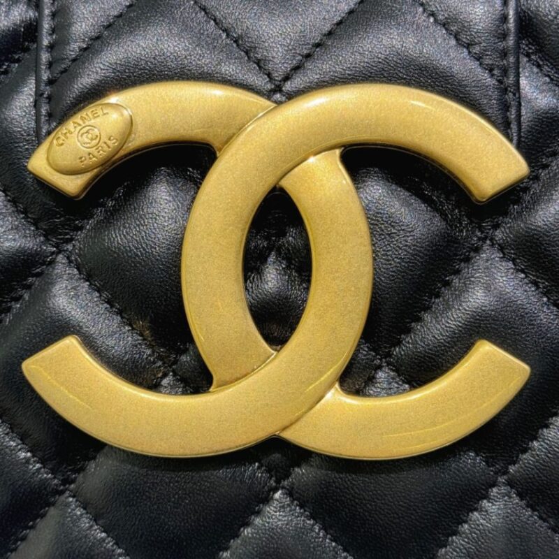 Replica CHANEL 24c Round Shoulder Bag Black - best quality luxury bag dupe