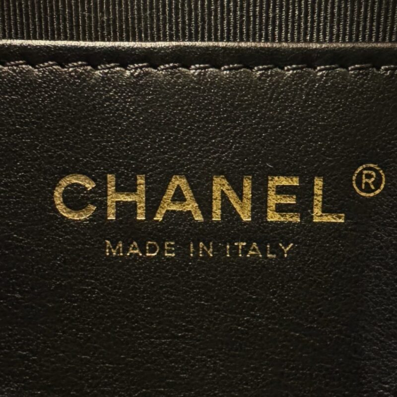 Replica CHANEL 24c Round Shoulder Bag Black - realistic designer-inspired fake bag