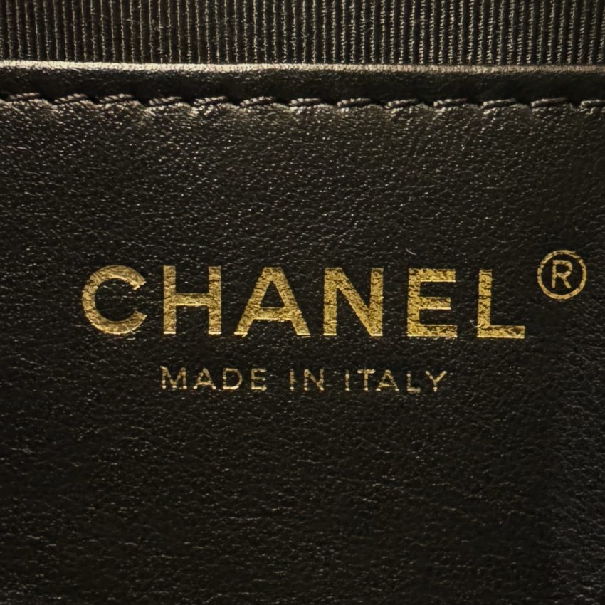 Replica CHANEL 24c Round Shoulder Bag Black - realistic designer-inspired fake bag