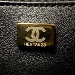 Replica CHANEL 24s Hobo Black - ultra-realistic fake designer tote