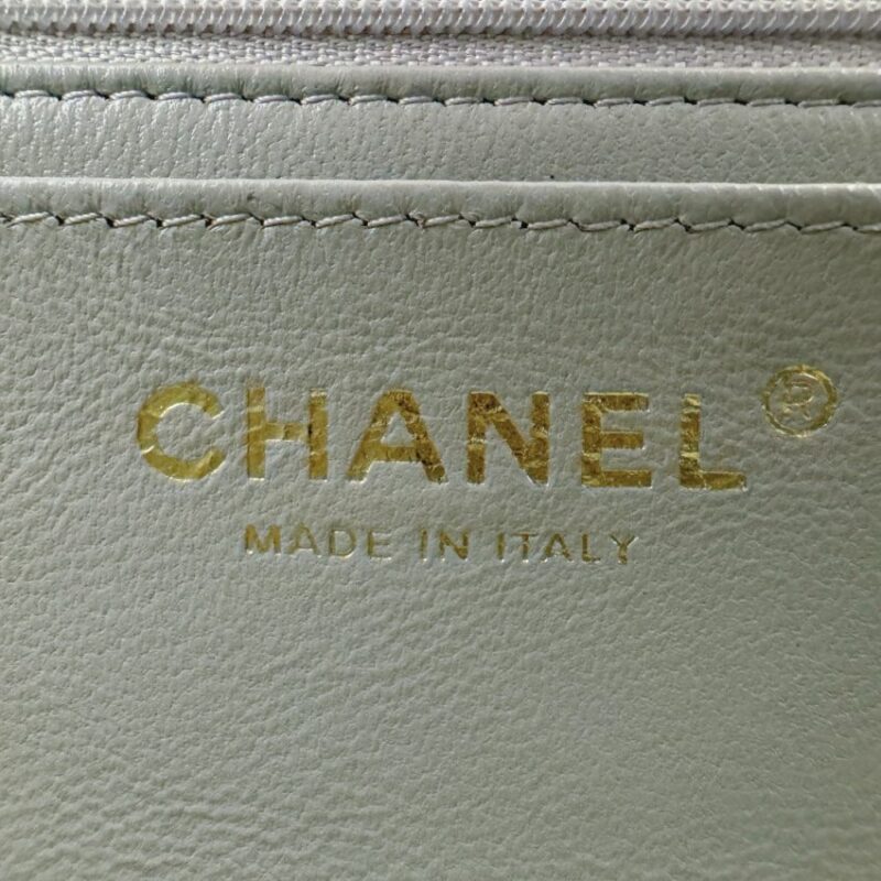 Replica CHANEL Classic Flap 20cm Gray - realistic designer-inspired fake bag