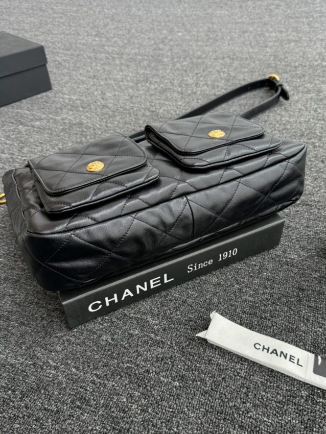 Replica CHANEL 24p Postman Bag Small Black - authentic-look luxury purse replica