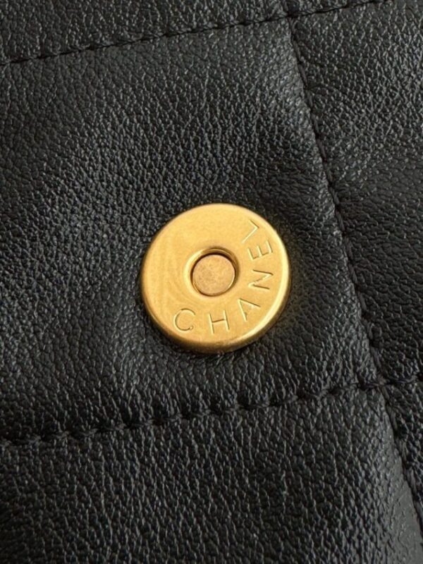 Replica CHANEL 24p Postman Bag Small Black - realistic designer-inspired fake bag