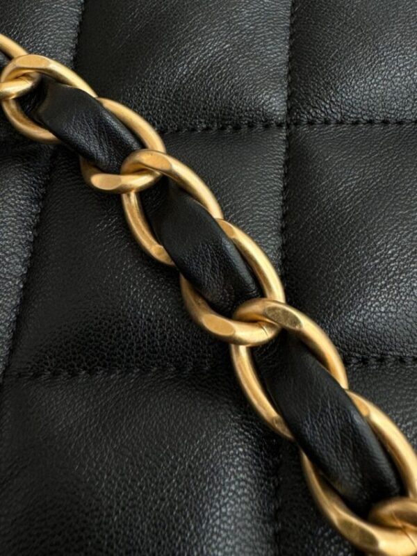 Replica CHANEL 24p Hobo Underarm Bag - ultra-realistic fake designer tote