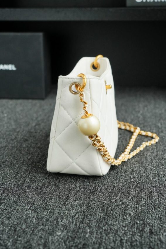 Replica CHANEL 24s Double Pearl White - ultra-realistic fake designer tote