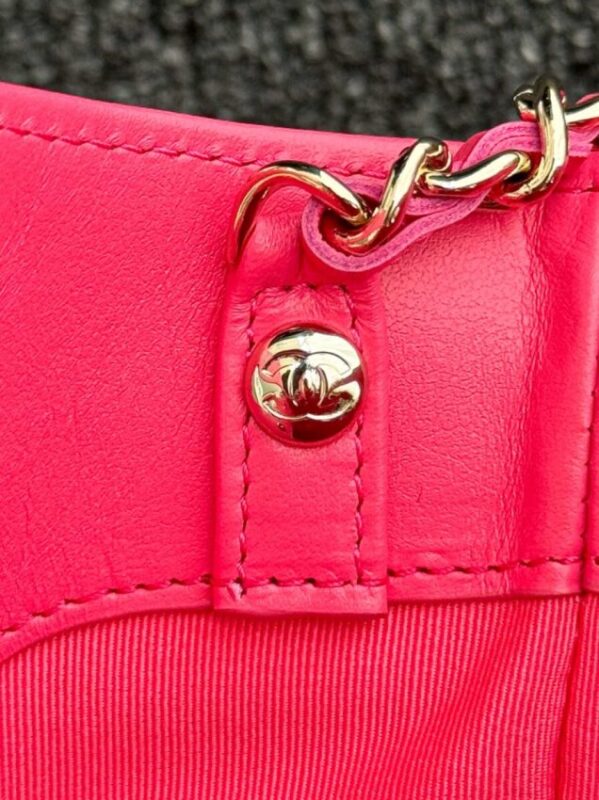 Replica CHANEL 24s Mini Horizontal Rose Red - high-end fake designer purse