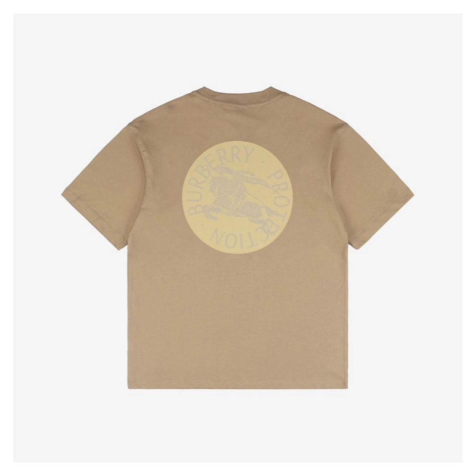 BBry Back Circle Equestrian Knight Print T-shirt