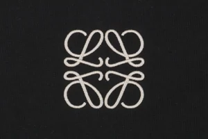 L Woven Floral Patch Embroidery T-shirt13.jpeg