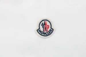 Mxxcler Front Crest Logo Print T-shirt7.jpeg