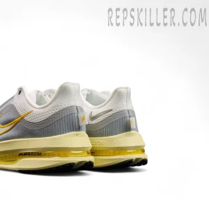 Nike Pegasus Premium Road Running Shoes Yellow6.jpg