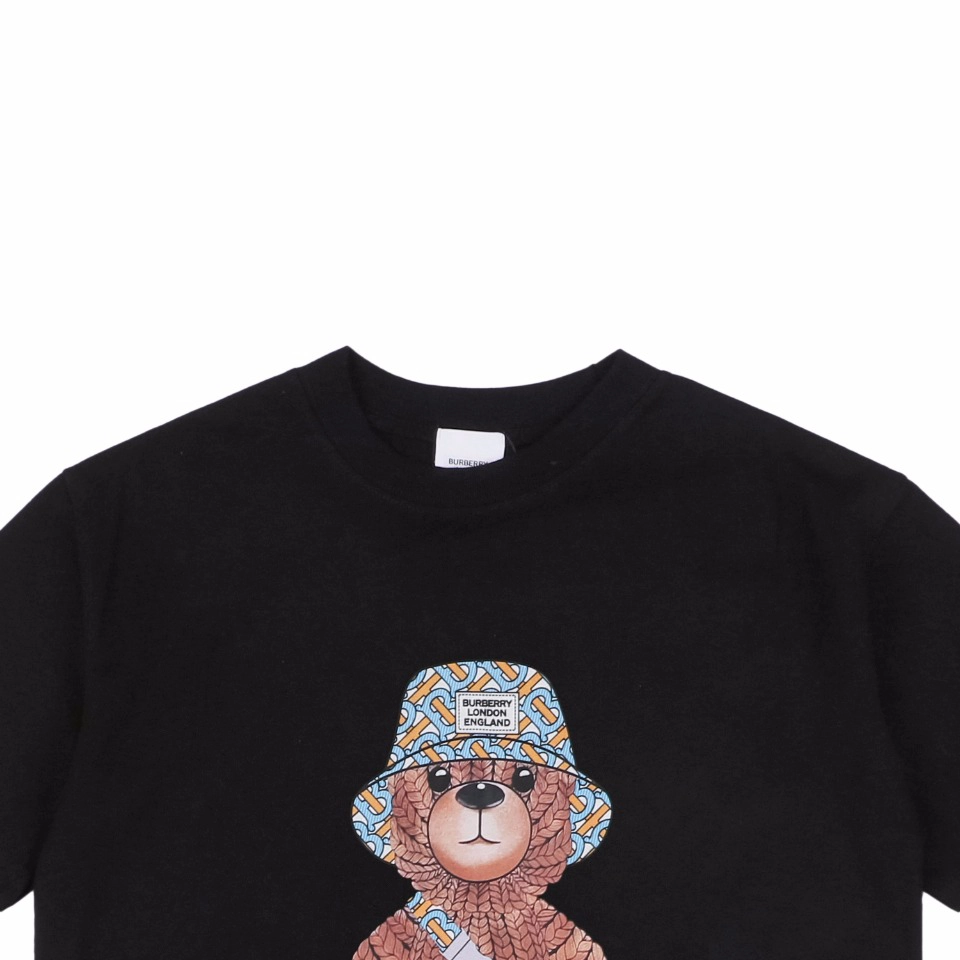 BBry Crossbody Bear Graphic Print T-shirt Black