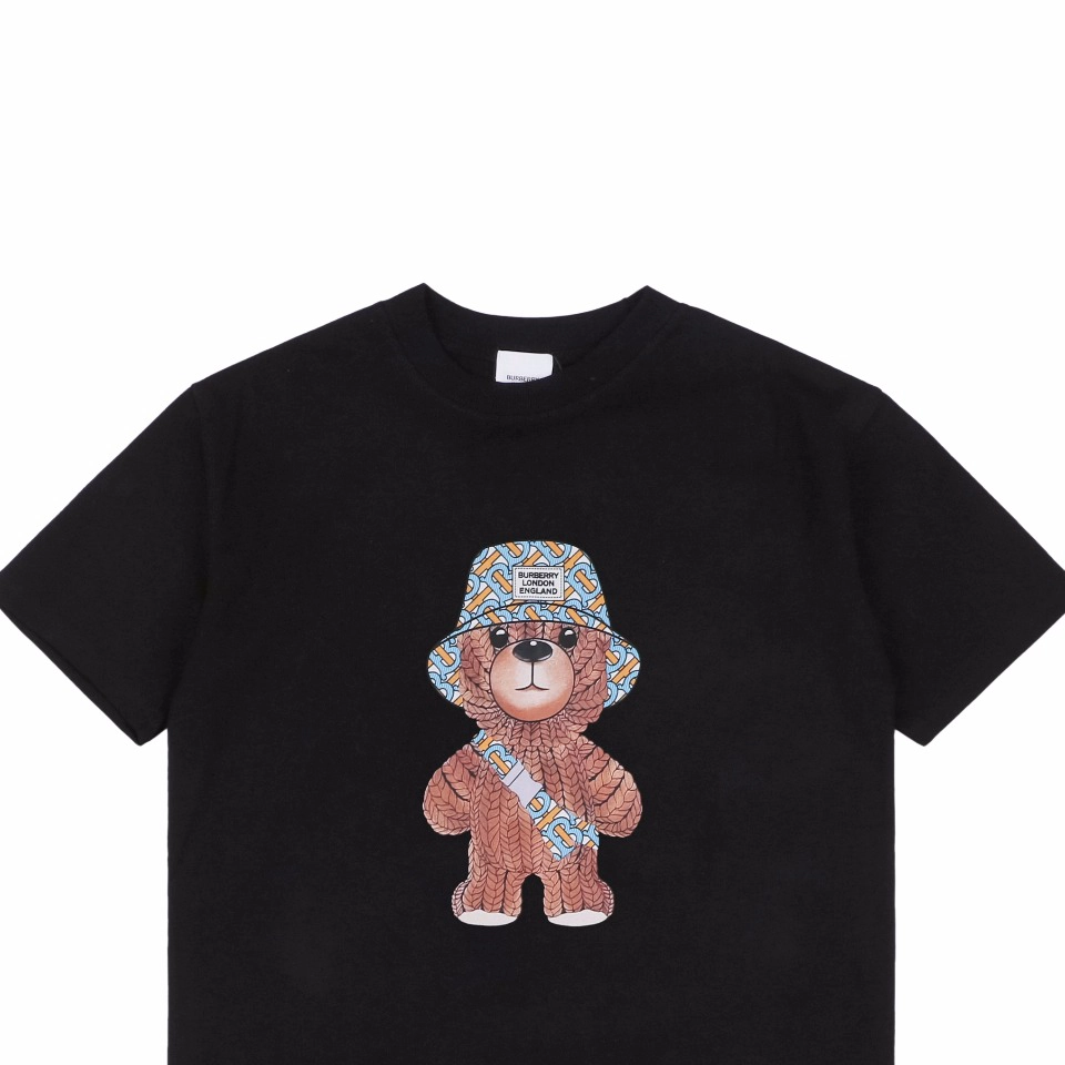 BBry Crossbody Bear Graphic Print T-shirt Black
