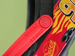 Crocs Classic Clog “Lightning McQueen”10