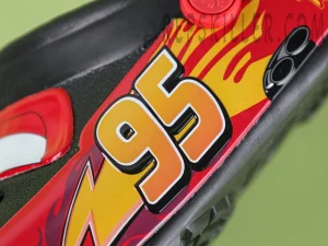 Crocs Classic Clog “Lightning McQueen”9