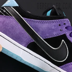 Hayley Wilson x Nike Dunk Low SB 'Court Purple'3