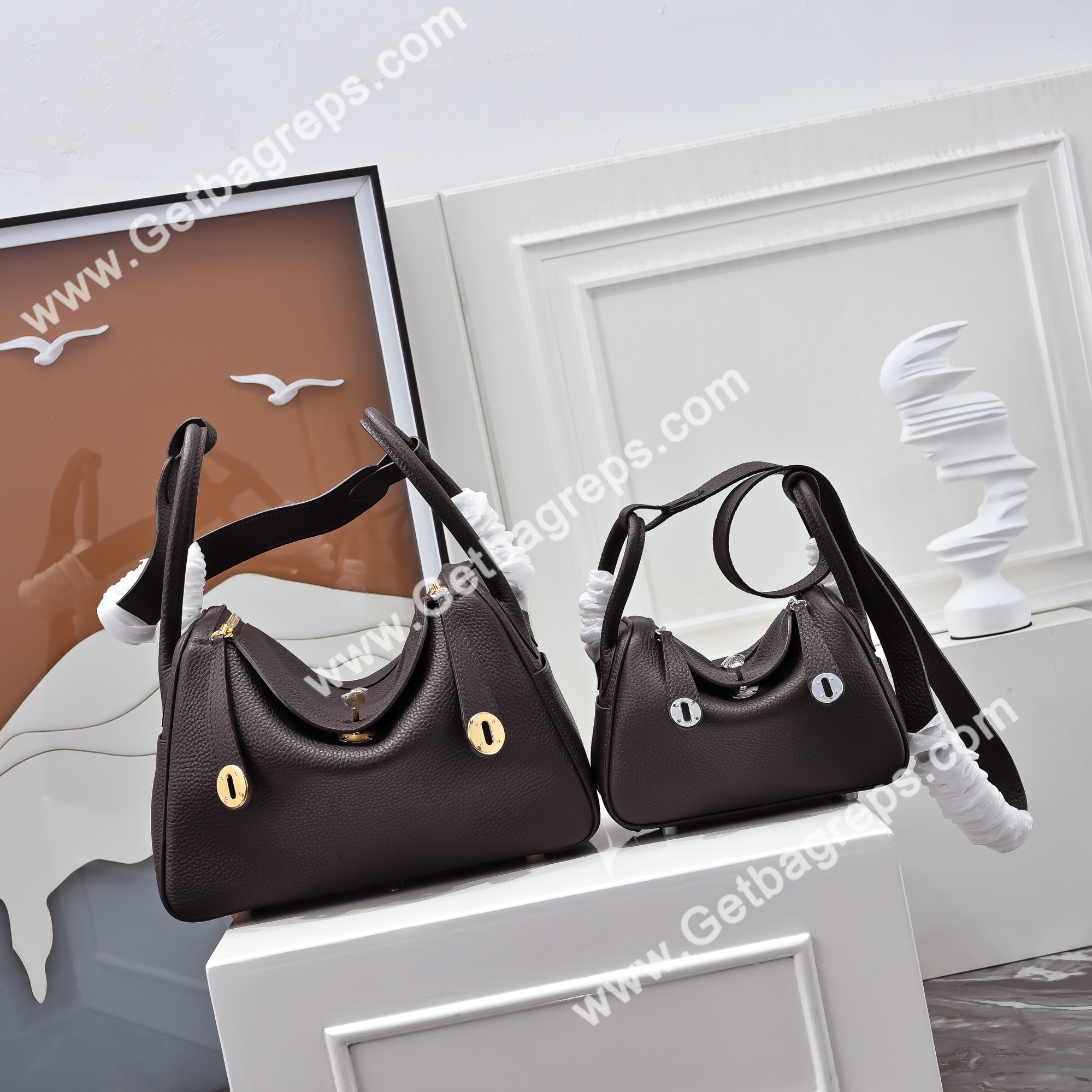 Hermes-Lindy-Brown-19cm-and-26cm.jpg