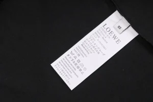 L Logo Contrast Collar T-shirt11.jpeg