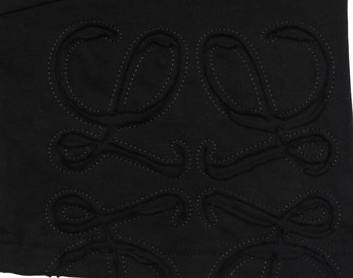 L Sleeve Logo Patch Embroidered T-shirt25.jpeg