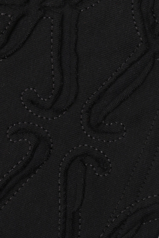 L Sleeve Logo Patch Embroidered T-shirt26.jpeg