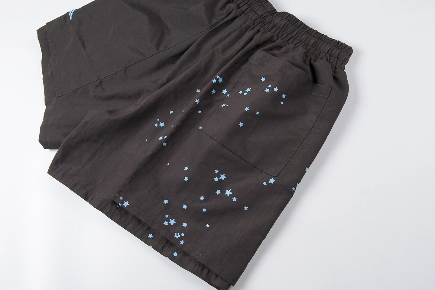 Sp5der 55555 Worldwide Embroidered Starry Sky Shorts10