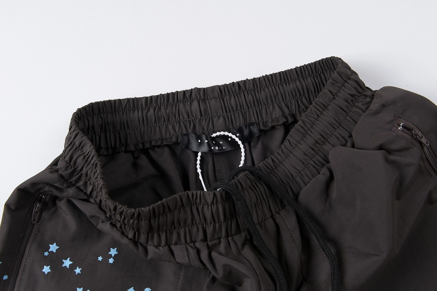 Sp5der 55555 Worldwide Embroidered Starry Sky Shorts5