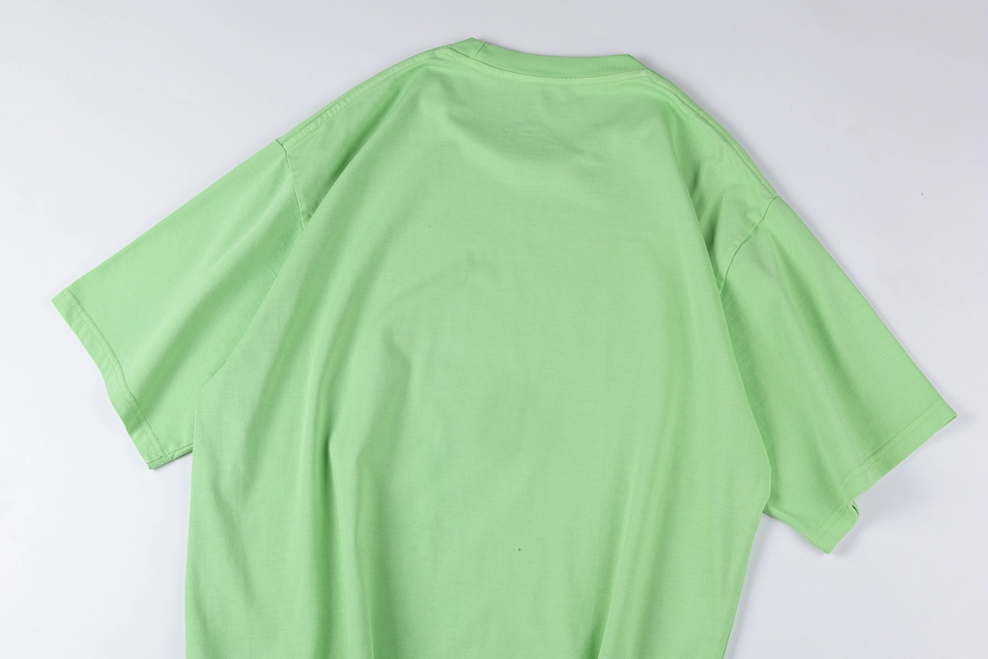 Sp5der Green Star Logo Worldwide Graphic T-shirt3